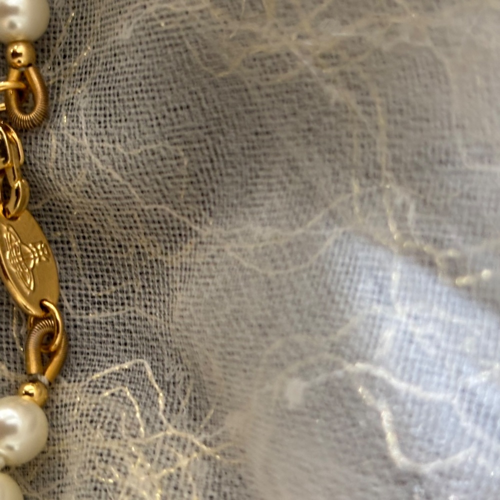 Vivienne Westwood Jumbo Pearl Saturn Orb Gold Austrian Crystal Necklace - Picture 6 of 12